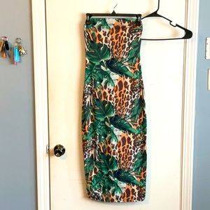 Beautiful tropical green leaf and leopard print dress.